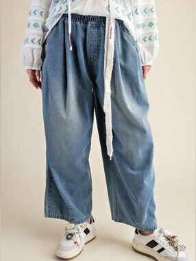 easel Wide-Leg Faded Blue Denim Jeans